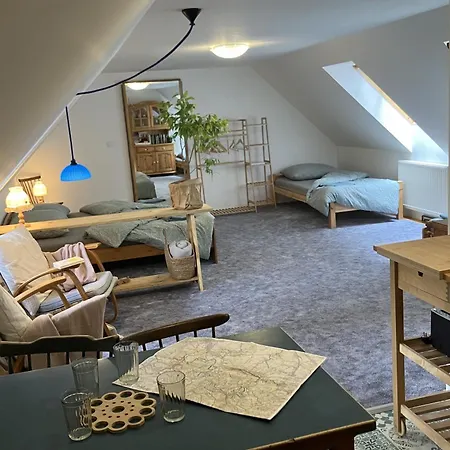 Apartment Male Labe - V Podkrovi *